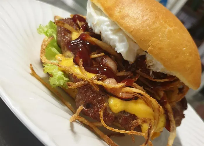 International 2* Hieflau